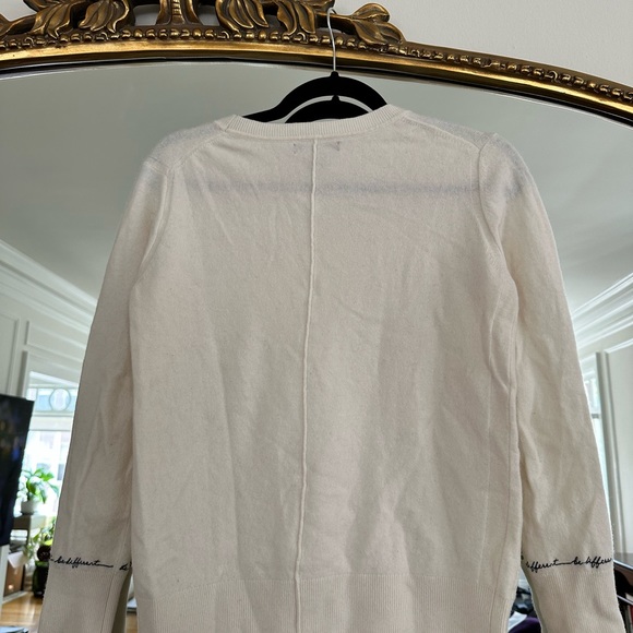 Banana republic merino crew neck sweater - Picture 9 of 10